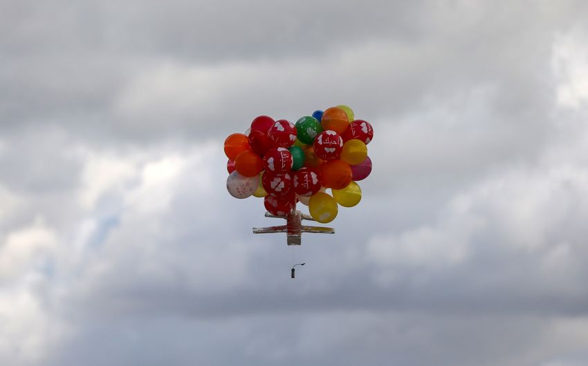 Ballon carrying an incendiary device is sent from Palestine to Israel.