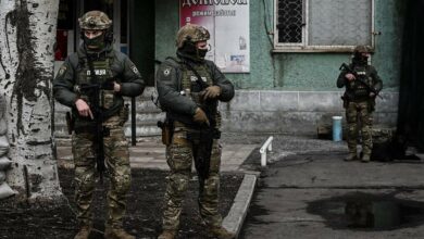 Ukrainian troops