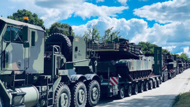Heavy equipment transporter