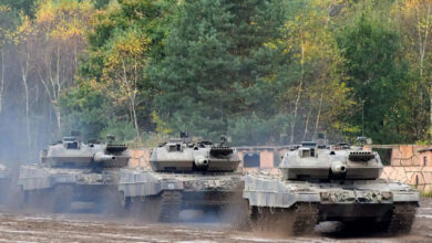 Leopard tanks