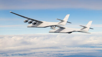 Stratolaunch's Roc launch platform carries the Talon-A separation test vehicle during its second captive carry flight. Photo: Christian Turner/Gauntlet Aerospace/Stratolaunch
