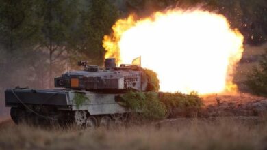 Leopard 2 tanks