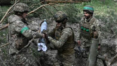 Ukrainian troops