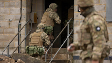 New Zealand Defence Force personnel training Ukrainian recruits in UK