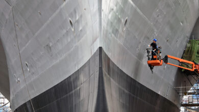 170612-N-YG414-145 YOKOSUKA, Japan (June 12, 2017) Seaman Daniel Keaton, assigned to the U.S. 7th Fleet flagship USS Blue Ridge (LCC 19), paints the hull of the ship. Blue Ridge is in an extensive maintenance period in order to modernize the ship to continue to serve as a robust communications platform in the U.S. 7th Fleet area of operations. (U.S. Navy photo by Mass Communication Specialist Seaman Patrick Semales/Released)