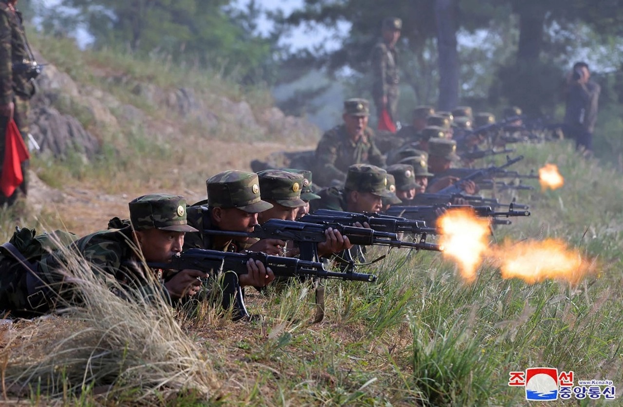 North Korean troops