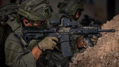 Soldiers handling Arad assault rifles