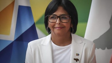 Delcy Rodríguez attends the welcome ceremony of the CELAC delegation in 2023