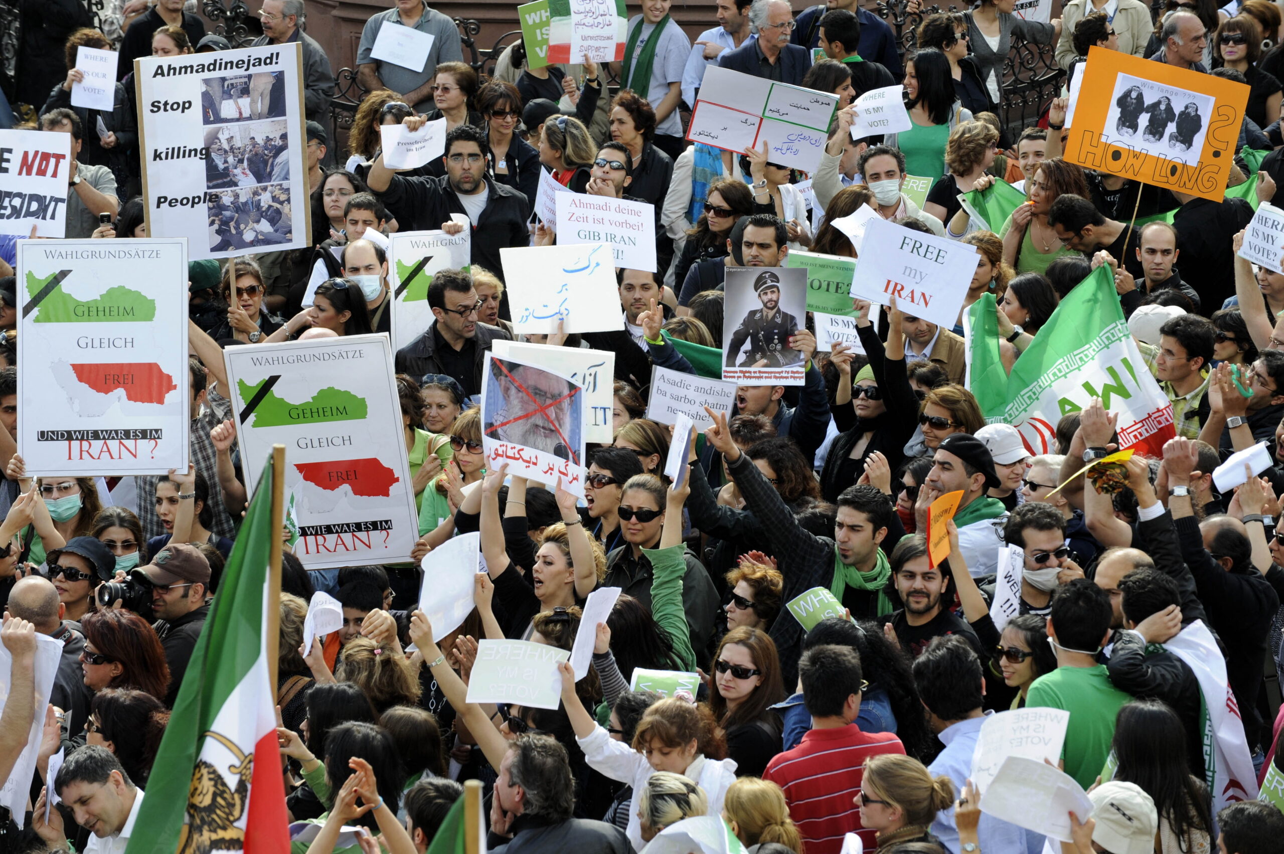 Hundreds of people demonstrate for a political change in Iran on June 16, 2009 in Frankfurt/Main, western Germany. Iran's bloody crackdown on post-election protesters raised an international outcry on June 16 over human rights abuses and demands that Tehran answer "serious questions" about the disputed poll.