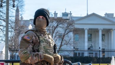 A US Army soldier assigned to Joint Task Force–District of Columbia conducts a patrol near the White House in Washington, DC, on Jan. 19, 2026. Photo: Tech. Sgt. Andrew Enriquez/DVIDS