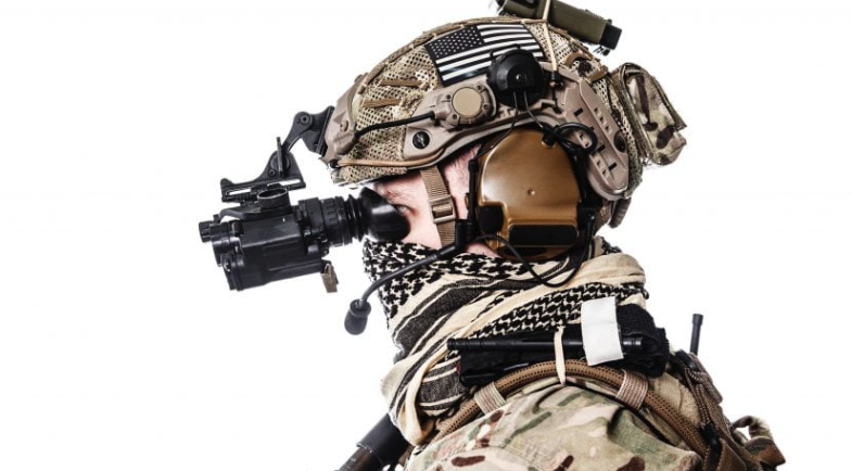A soldier wearing a head-mounted display. Syntec Optics supplies optical components for next-generation military wearable systems. Image: Syntec Optics